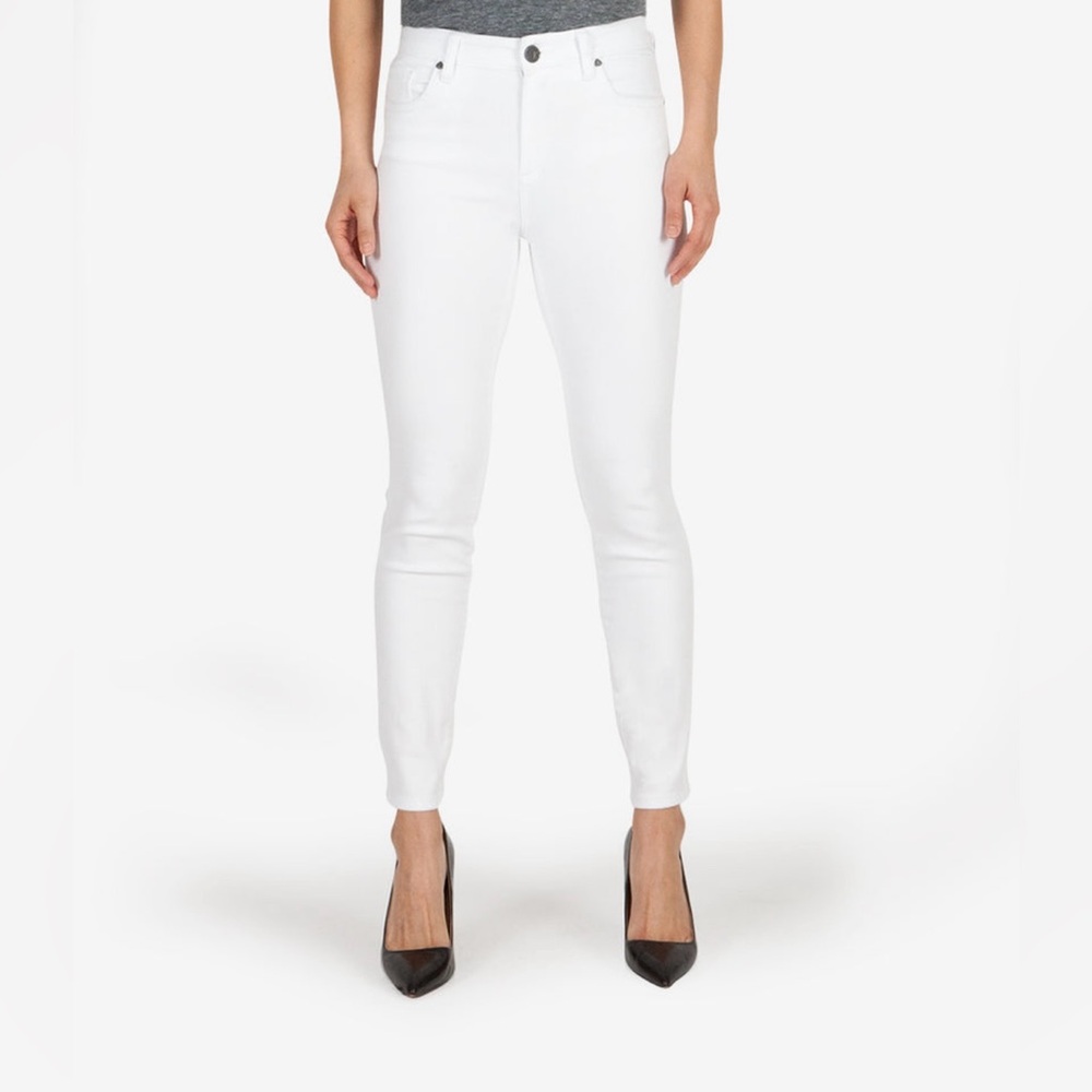 Kut from the Kloth Donna High Waist Ankle Skinny Jean. Size 2